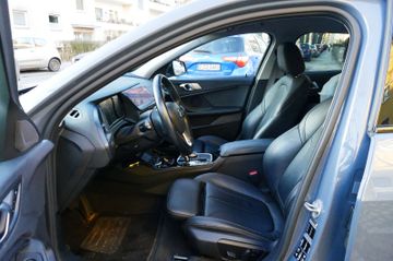 Fahrzeugabbildung BMW 120 1 Limousine 120 d xDrive Sport Line