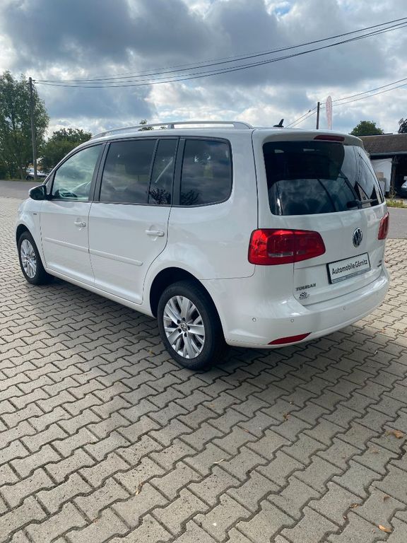 VW Touran 1.6 TDI Life BMT, Bild 2