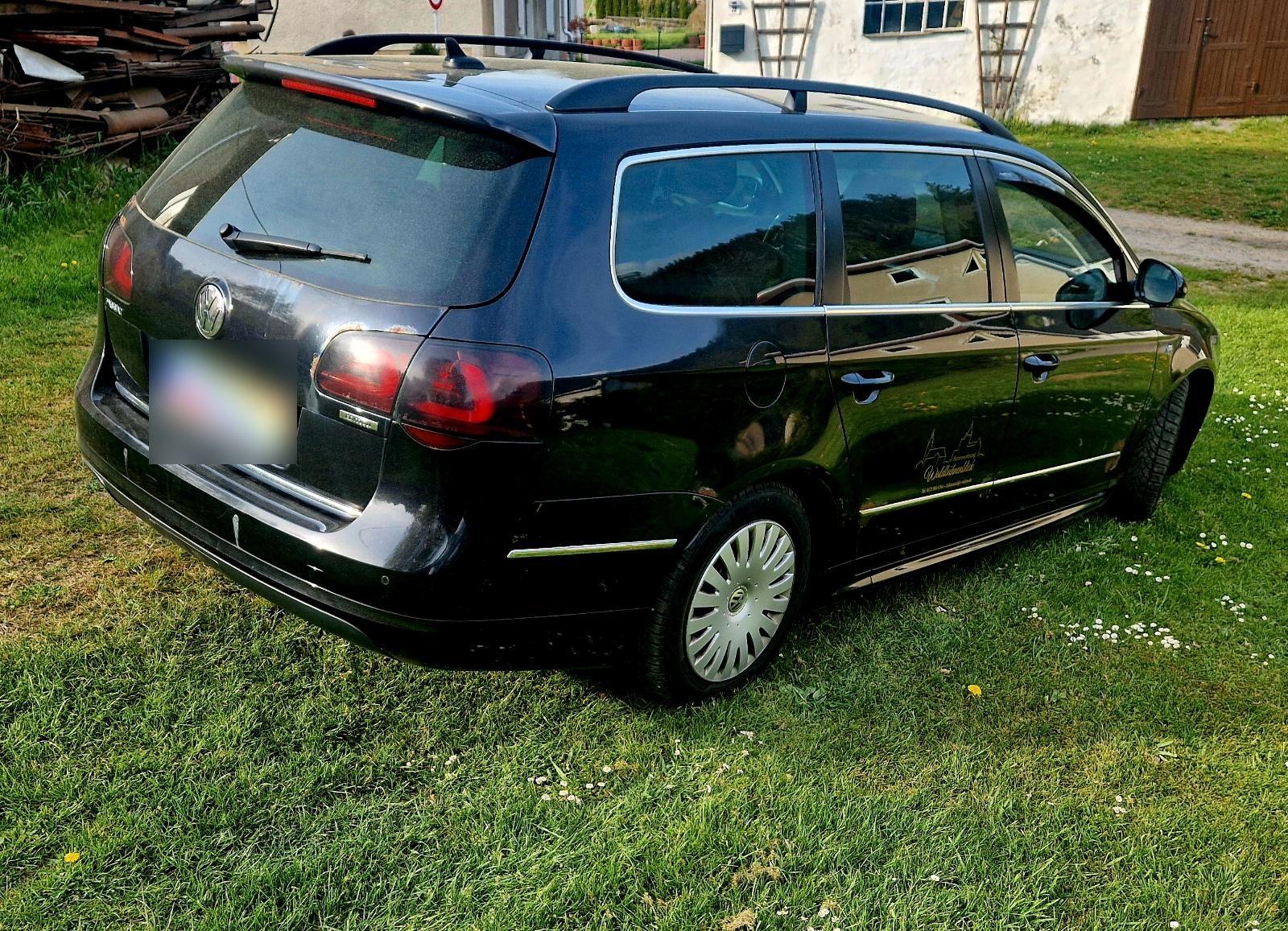 Volkswagen Passat 2009 — interior