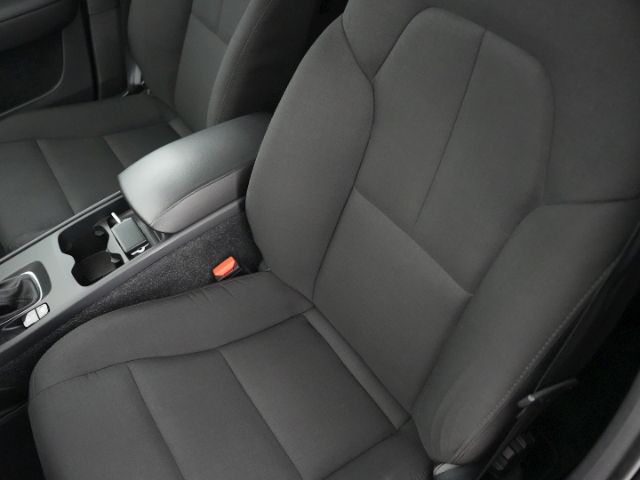 XC40 T3+LED LICHT+RÜCKFAHRKAMERA+SITZHEIZUNG+PAR