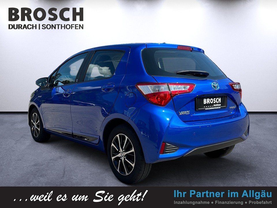 Fahrzeugabbildung Toyota YARIS HYBRID 1.5 AUT TEAM D NAV+KAMERA+PDC+KLIMA