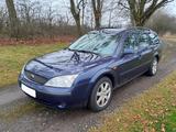 Ford Mondeo 2.0 Ghia Ghia - Ford Mondeo aus 2001: Ghia
