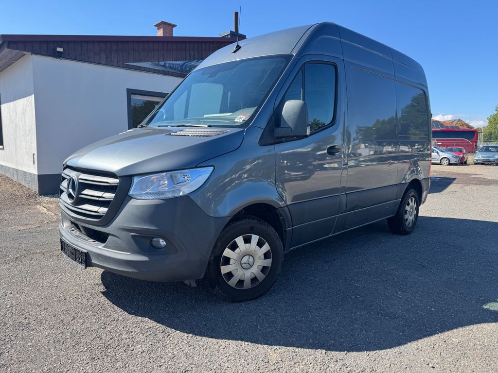 Image of Mercedes-Benz Sprinter