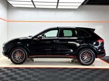 Porsche Cayenne - 8