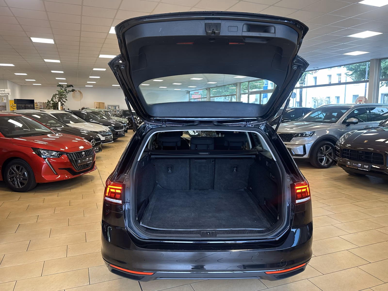 Volkswagen Passat 4Motion*2,0TDI*Pano*ACC*AHK*Massage*1Hand, миниатюра 5