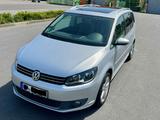 Volkswagen Touran 2.0 TDI|Pano|Navi|AHK|TÜV neu|Scheckheft