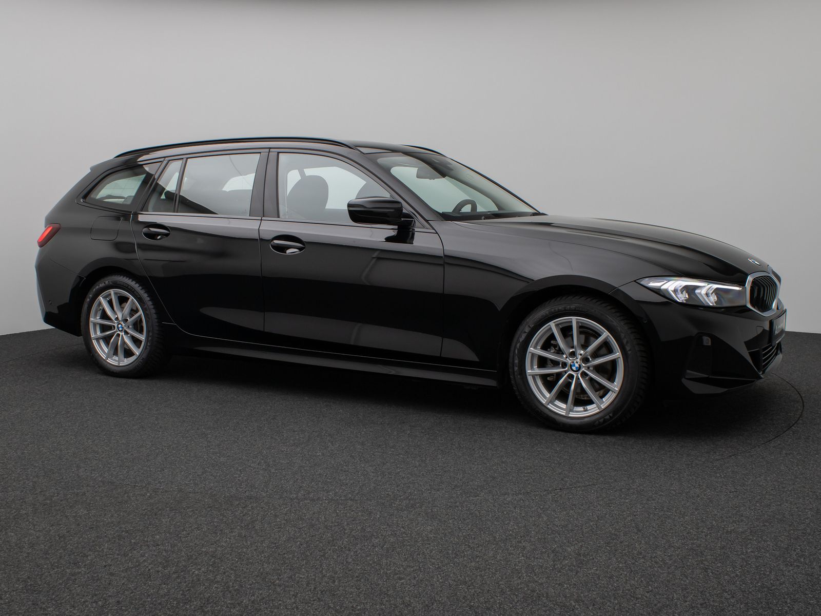 Fahrzeugabbildung BMW 318i Kamera DAB CockPit+ Alarm Geschwindigkeitsr