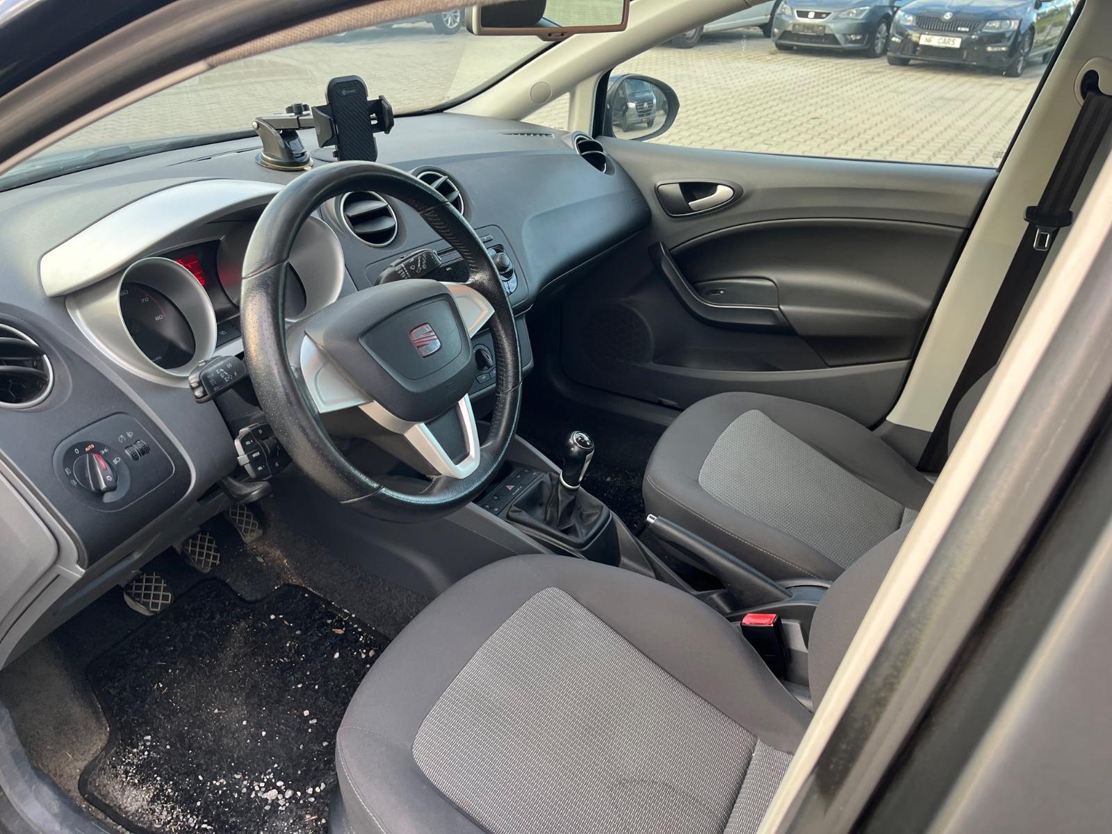 Seat Ibiza 2011 — photo 11