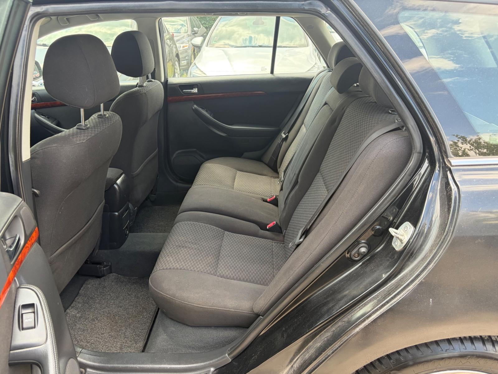 Toyota Avensis 2004 — photo 11