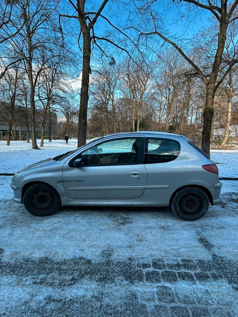 Peugeot 206