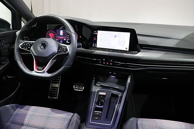 Golf GTI 2.0 TSI ACC KAMERA NAVI PANORAMA SPORTF