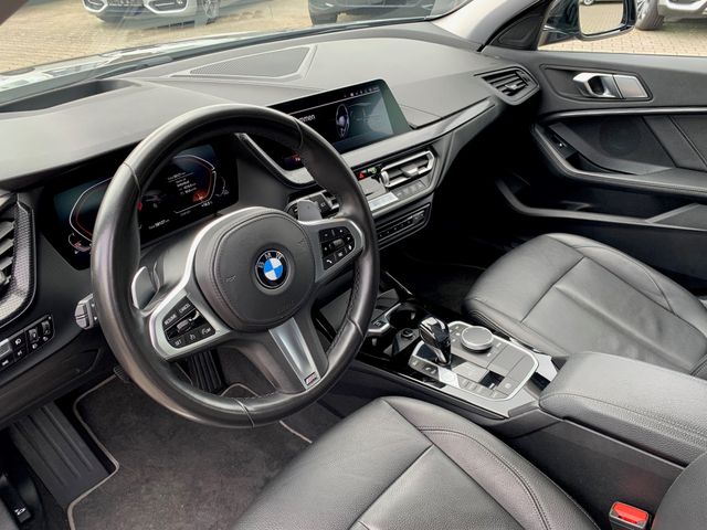 Fahrzeugabbildung BMW 120 i Luxury+Sportautom.+LED+Navi+Head-Up+DAB