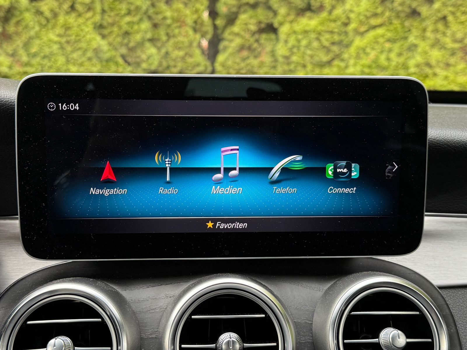 Fahrzeugabbildung Mercedes-Benz C 300 d Aut. AMG-Line LED+NAV+SHZ+DIST+KAM+PARK