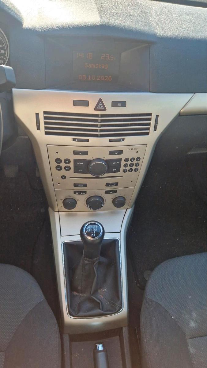 Opel Astra 2007 — photo 7