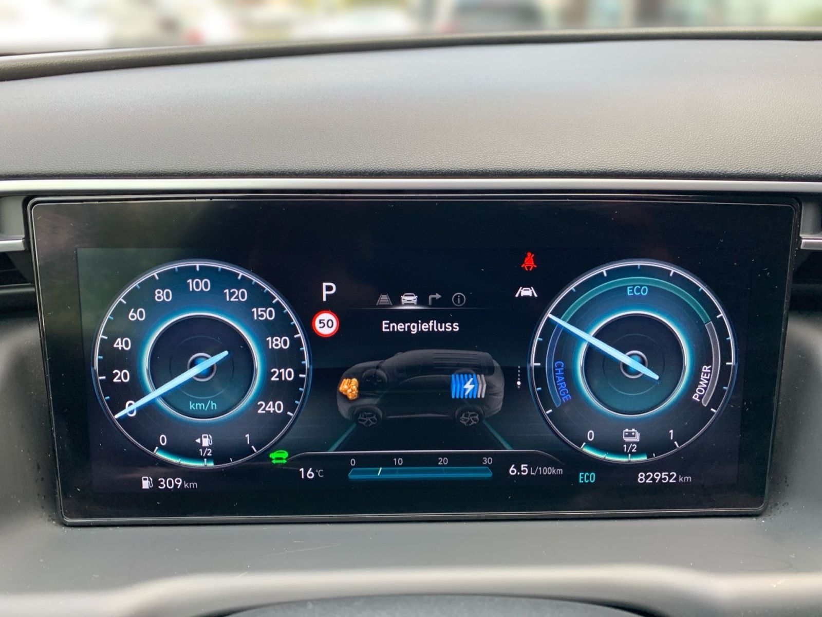 Fahrzeugabbildung Hyundai TUCSON 1.6 T-GDI Trend Plug-In Hybrid 4WD AHK