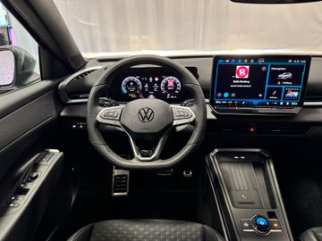 Volkswagen T-Roc 1.5 neues Modell R-Line AHK*elek Kofferr.
