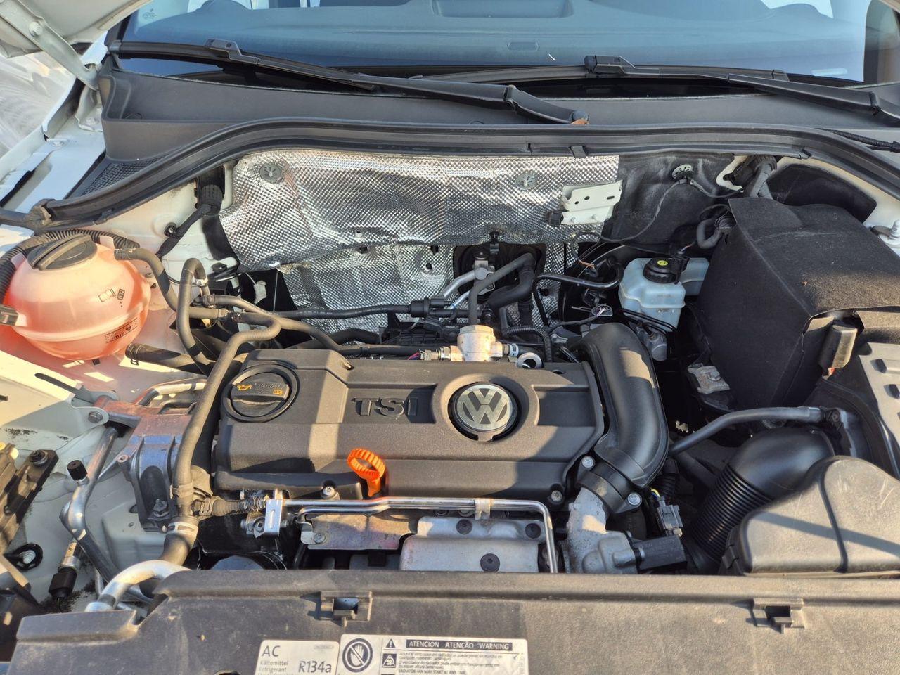 Volkswagen Tiguan 2011 — photo 13