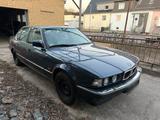 BMW 7er E32 730i V8 Handschalter - BMW 730: 730i E32