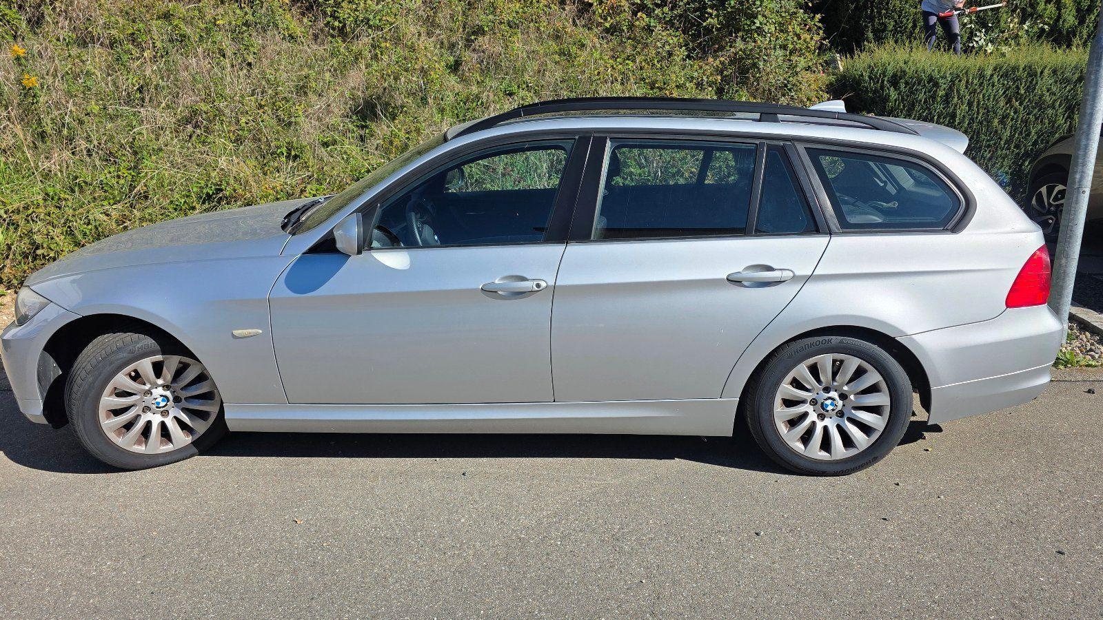 BMW 320 2009 — engine 177 HP (130kW)