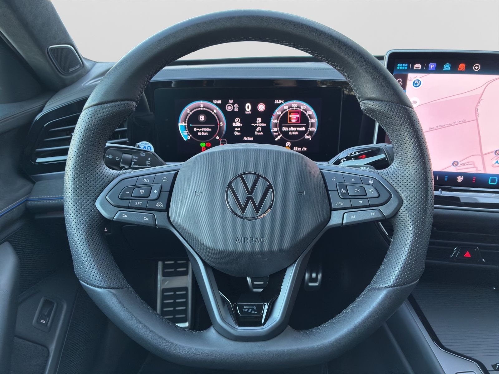 Passat 2.0 TDI R-LINE SIGNATURE *AHK*DCC*H&K*