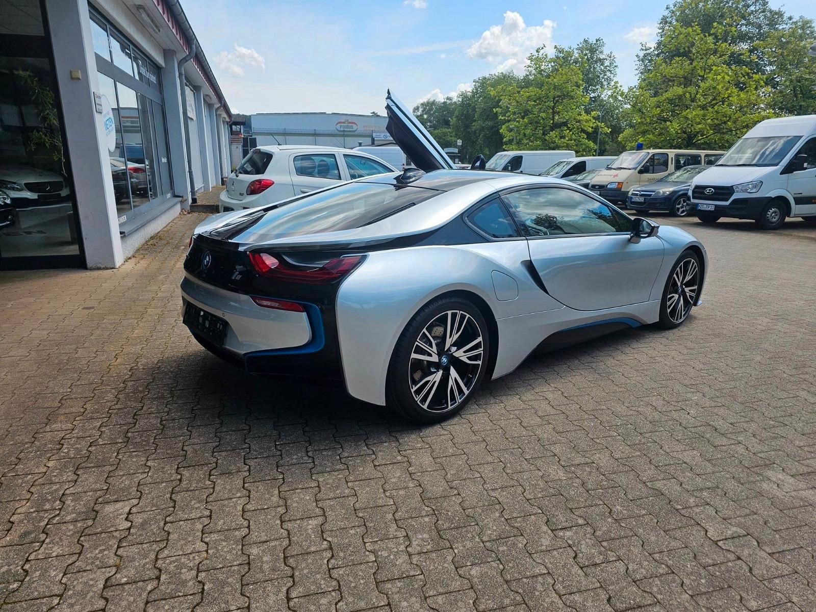 BMW i8 Baureihe i8 Coupe Basis