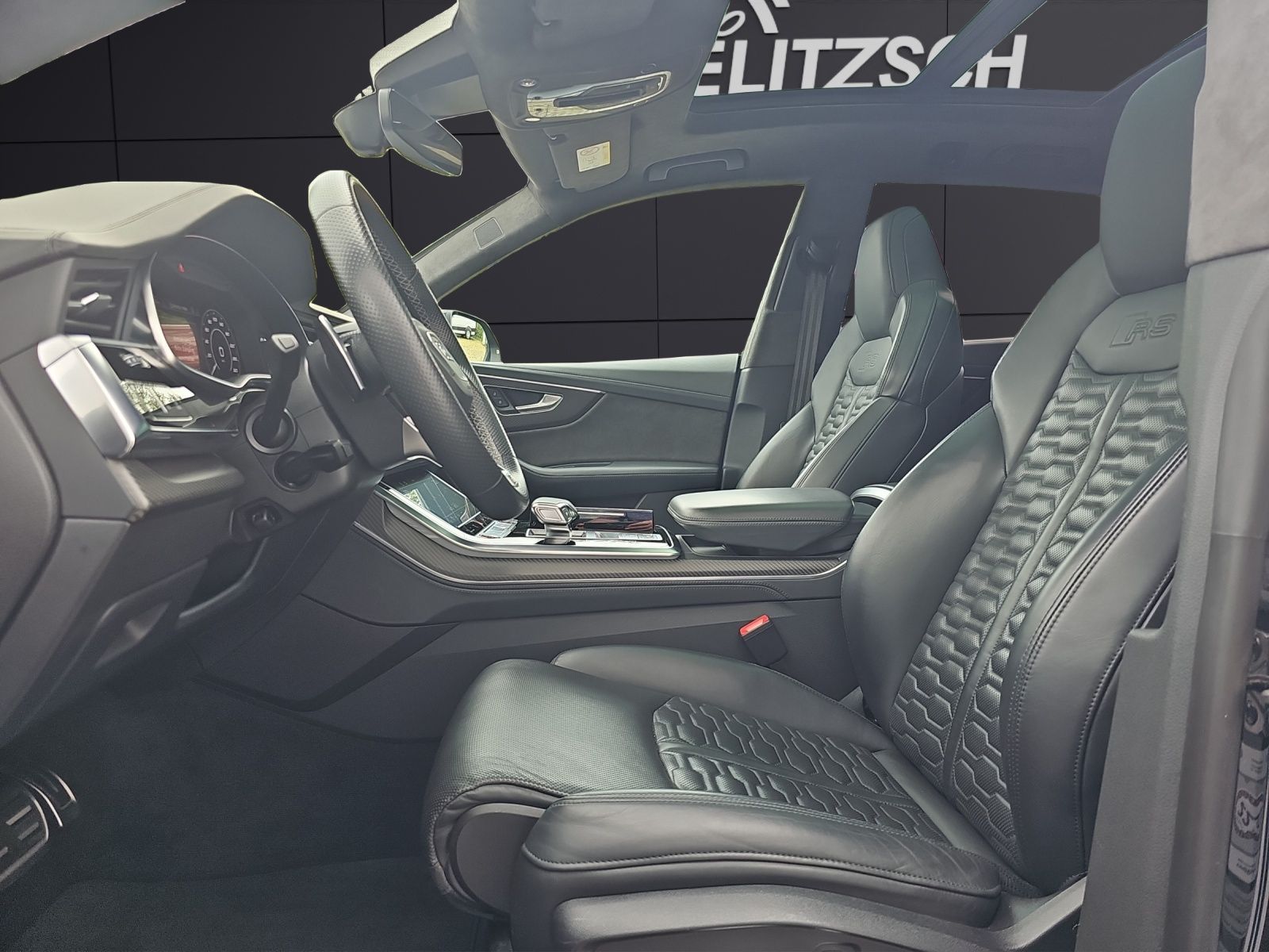 Fahrzeugabbildung Audi RS Q8 SPORT Vmax 280 23"+MATRIX +PANO+KERAMIK