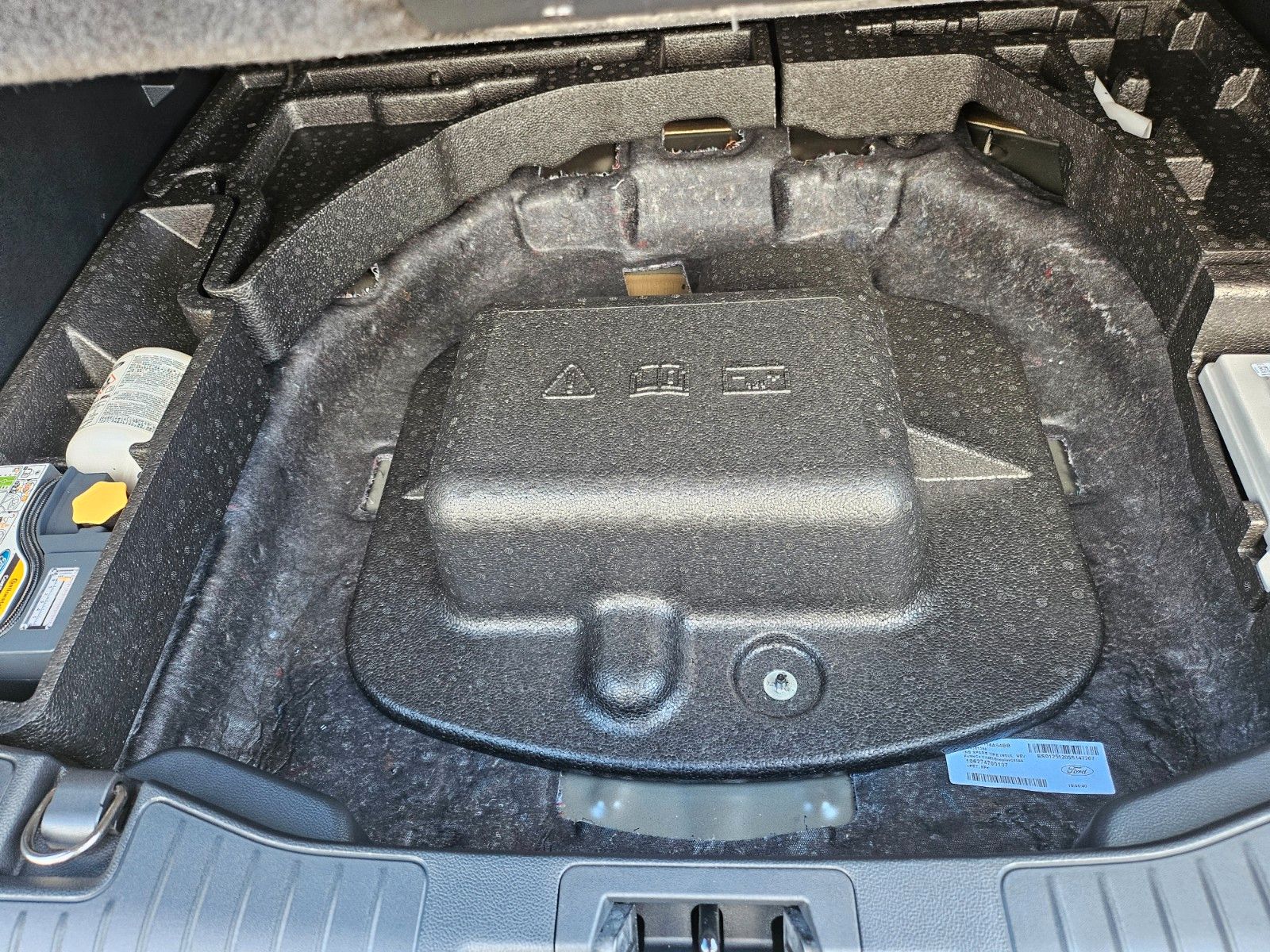 Fahrzeugabbildung Ford Kuga Hybrid ST-Line X