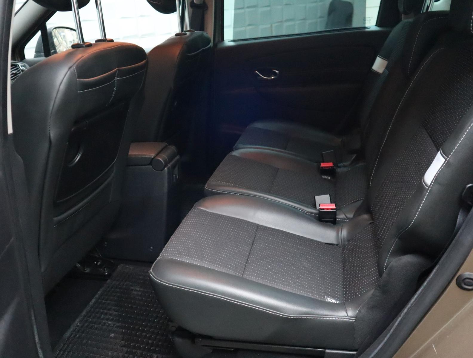 Renault Scenic 2013 — photo 11