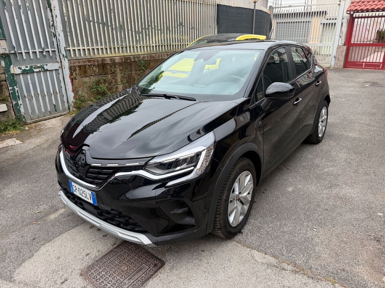 Other Renault Captur Mild Hybrid 140 CV Techno imagem 3