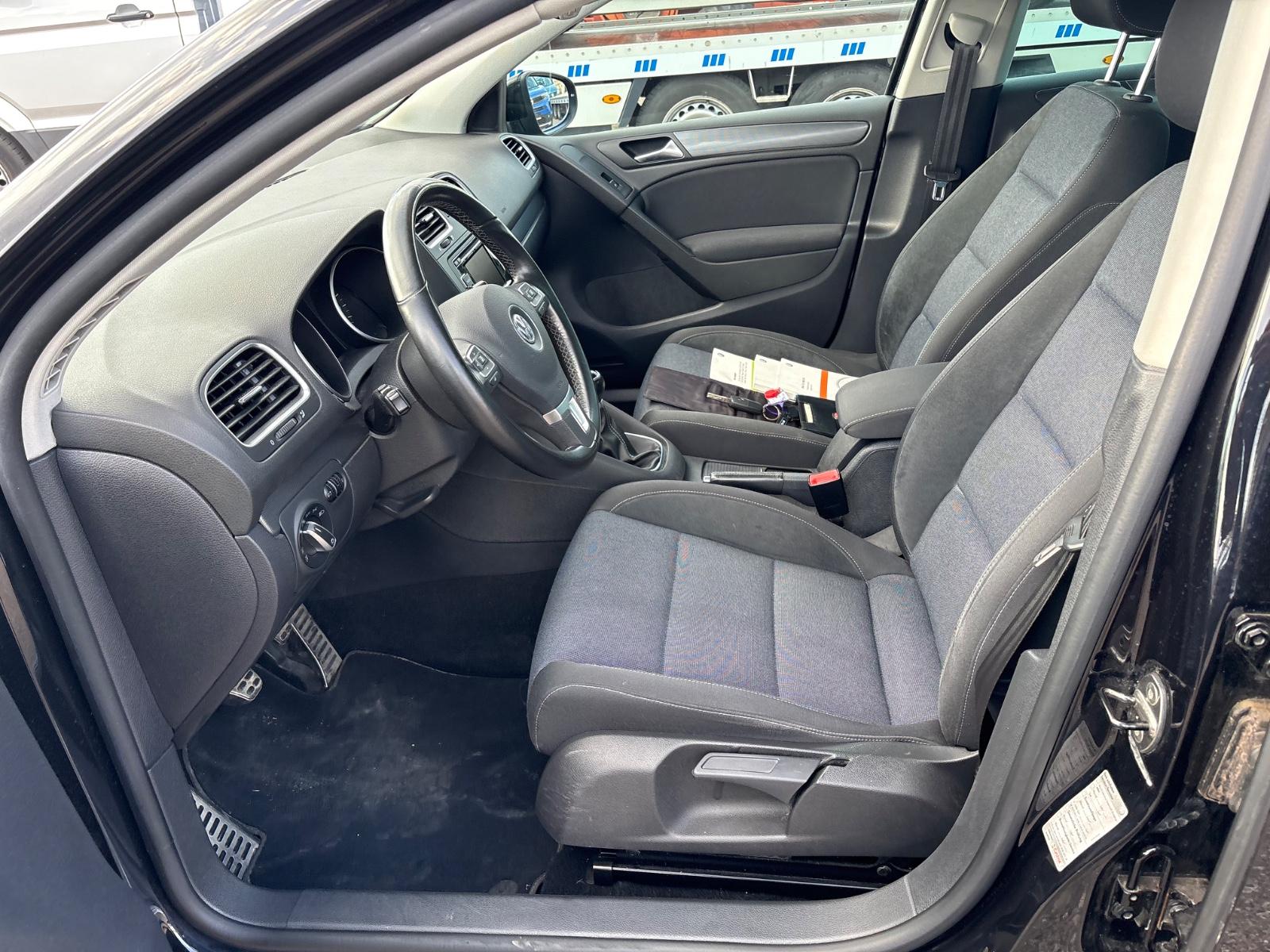 Volkswagen Golf 2011 — photo 18