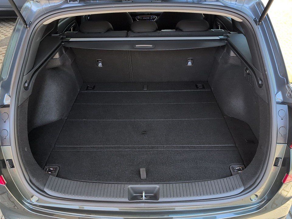 Fahrzeugabbildung Hyundai i30 KOMBI 1.0T EDITION30 GARANTIE SHZ+KAM+KLIMA+