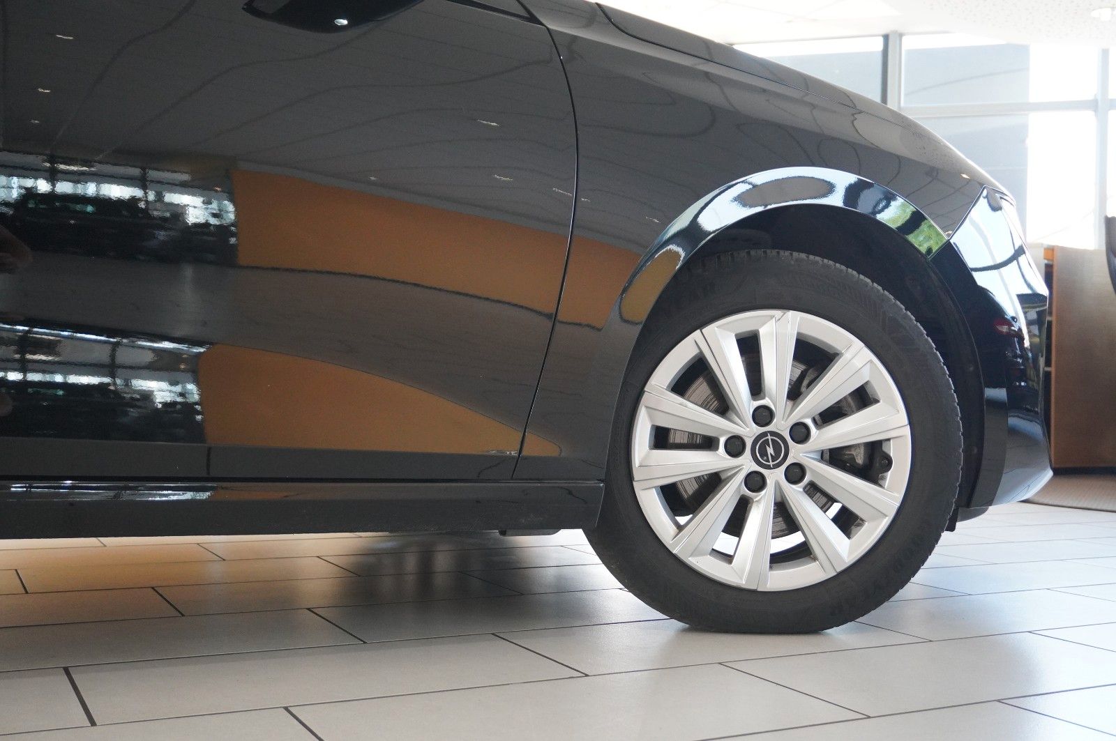 Fahrzeugabbildung Opel Astra L ST 1.5D ELEGANCE NAVI/LED/KAMERA/ACC/DAB