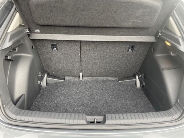 Fabia Tour 1.0 MPI SmartLink,LED,SHZ,PDC