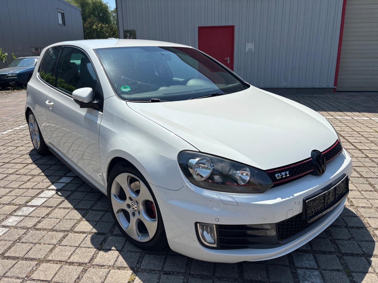 Volkswagen Golf 2.0 TSI GTI