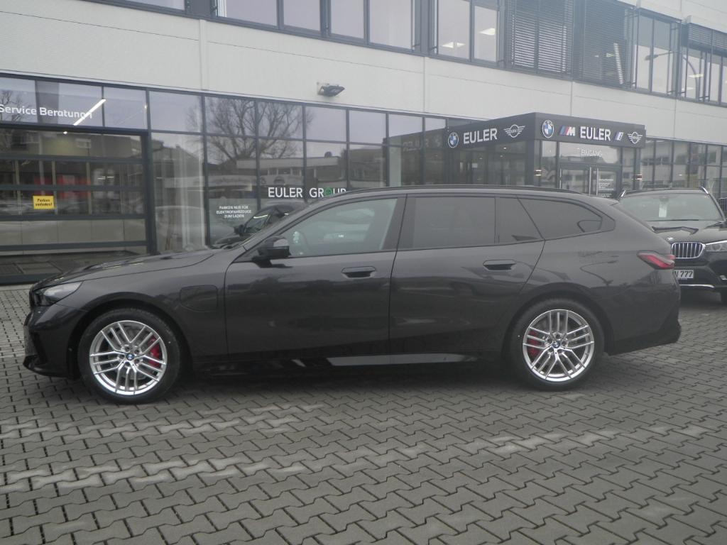 BMW 530 e Touring Sportpaket HUD AHK-klappbar AHK El