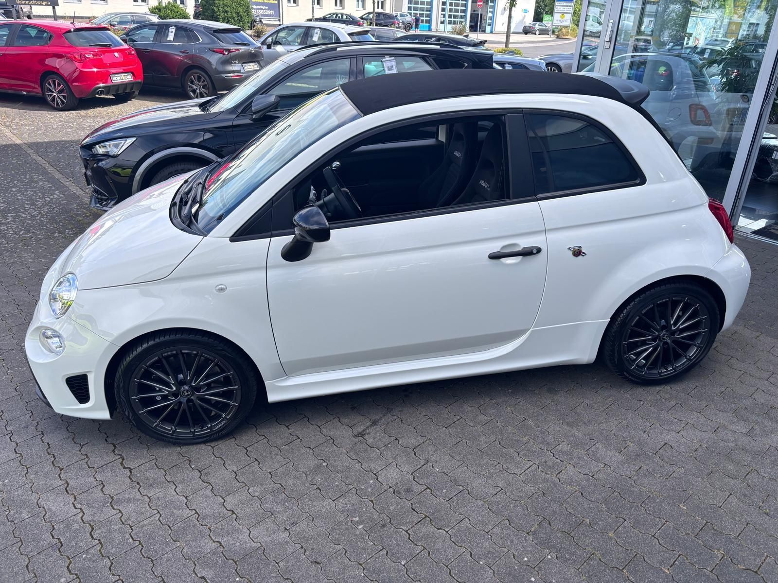 Fahrzeugabbildung Abarth 695C BEATS NAVI ALU