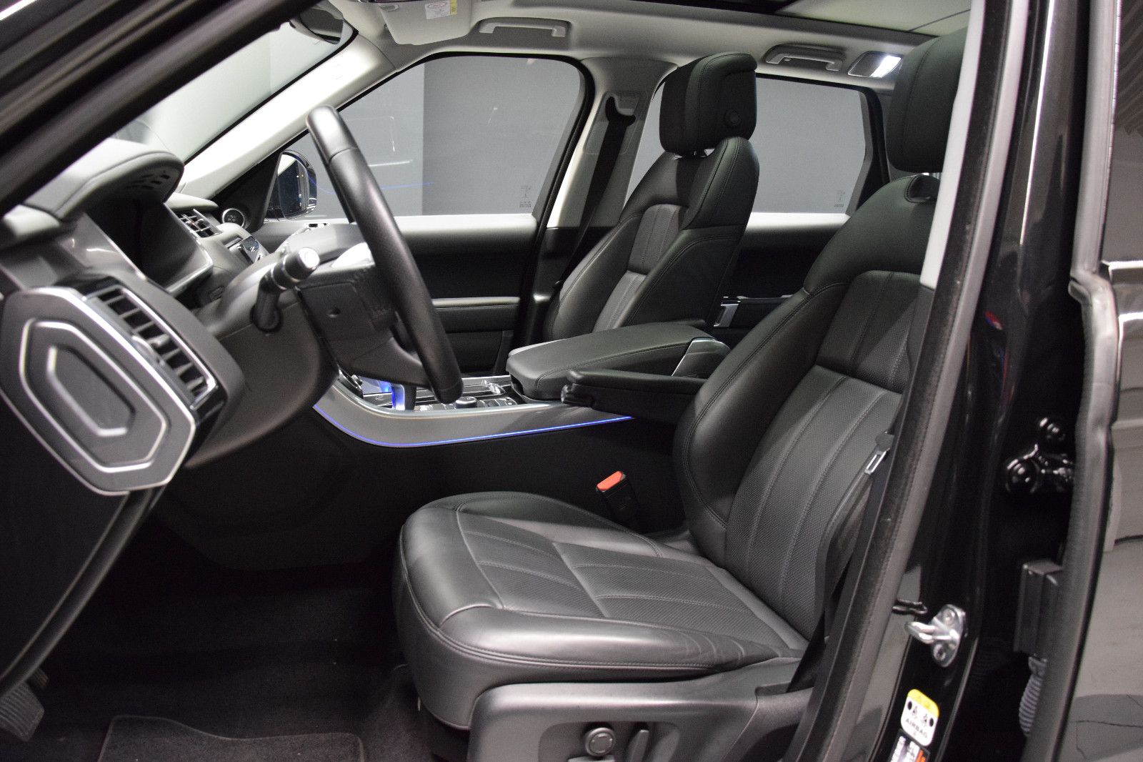 Fahrzeugabbildung Land Rover Range Rover Sport HSE Hybrid Pano HuD Ambi Merid