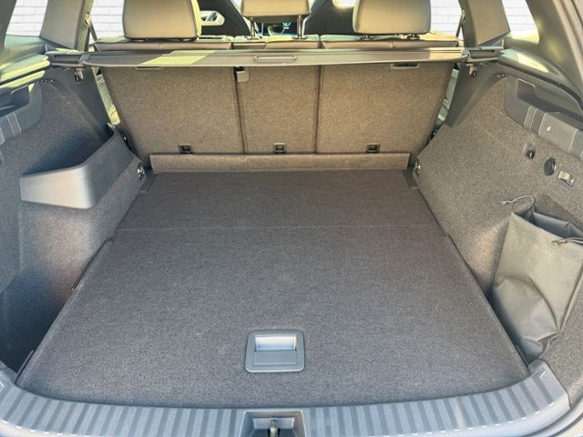 Fahrzeugabbildung Volkswagen Tayron R-Line 2,0 l TDI SCR 4MOTION 142 kW (193