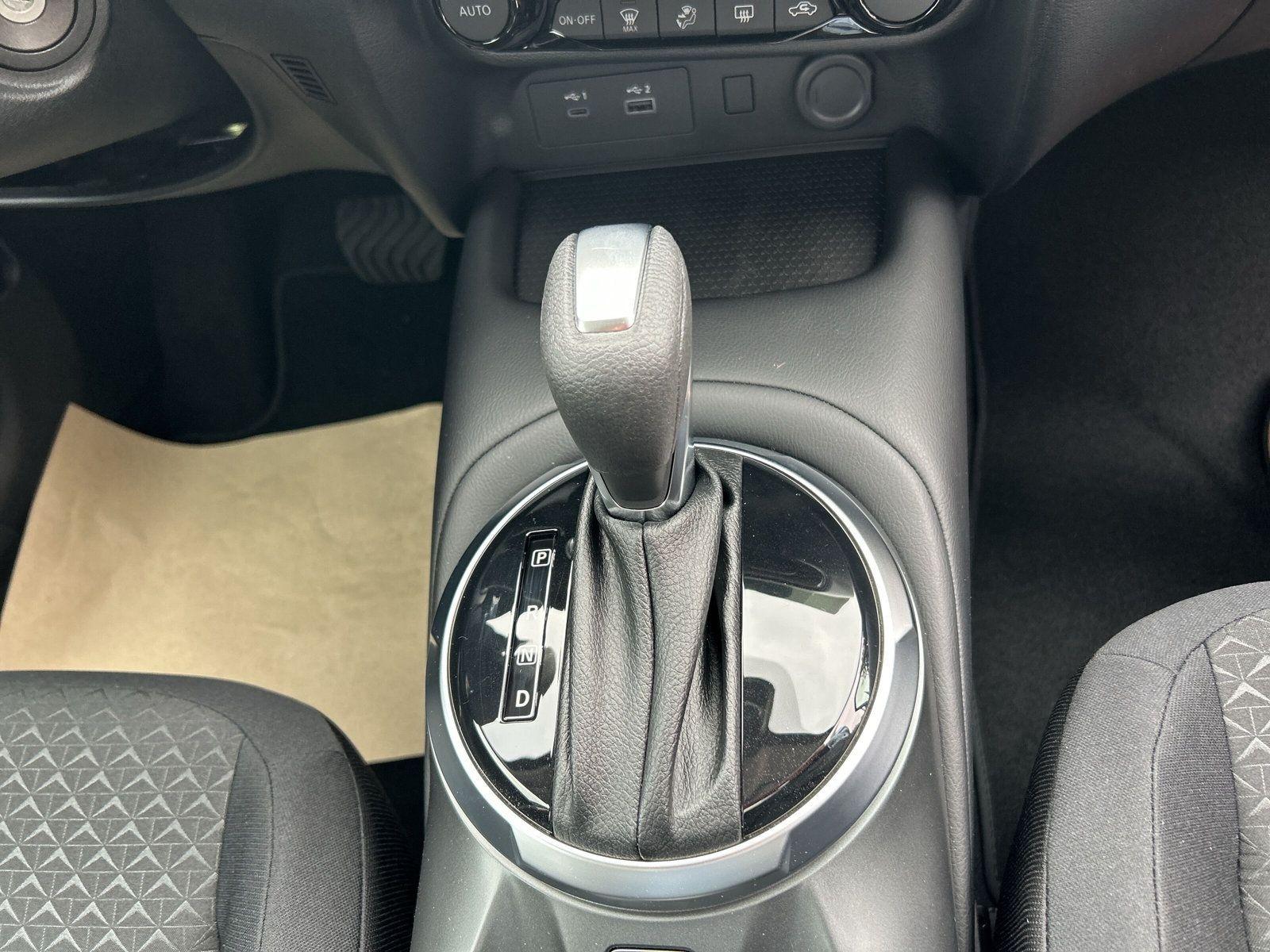 Nissan Juke Acenta DCT (Automatik) mit Komfortpaket