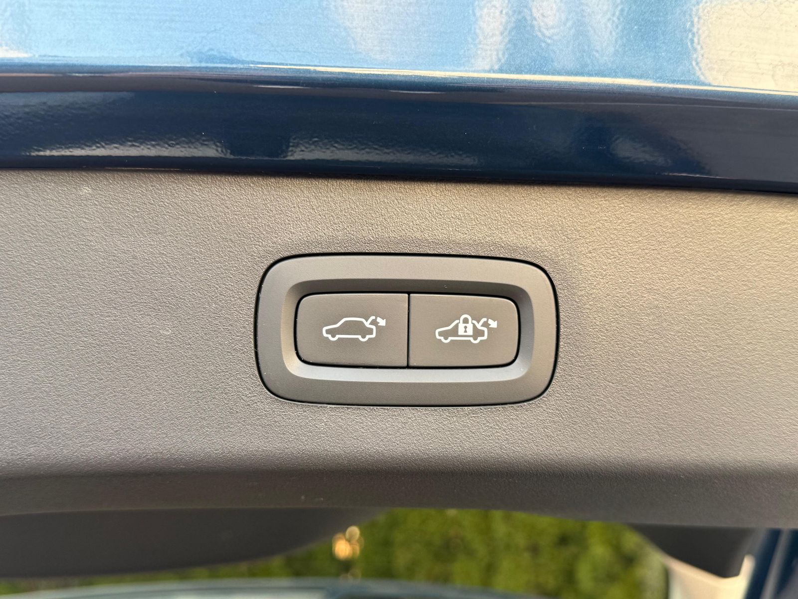 Fahrzeugabbildung Lynk&Co 01 1.5 T Aut PHEV PANO+LED+NAVI+ACC+MEMO+SHZ+360