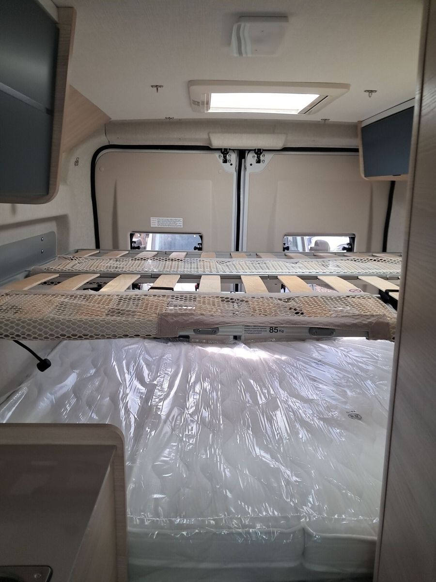 Fahrzeugabbildung Chausson Van First Line Light V594M Solar, Markise, RFK