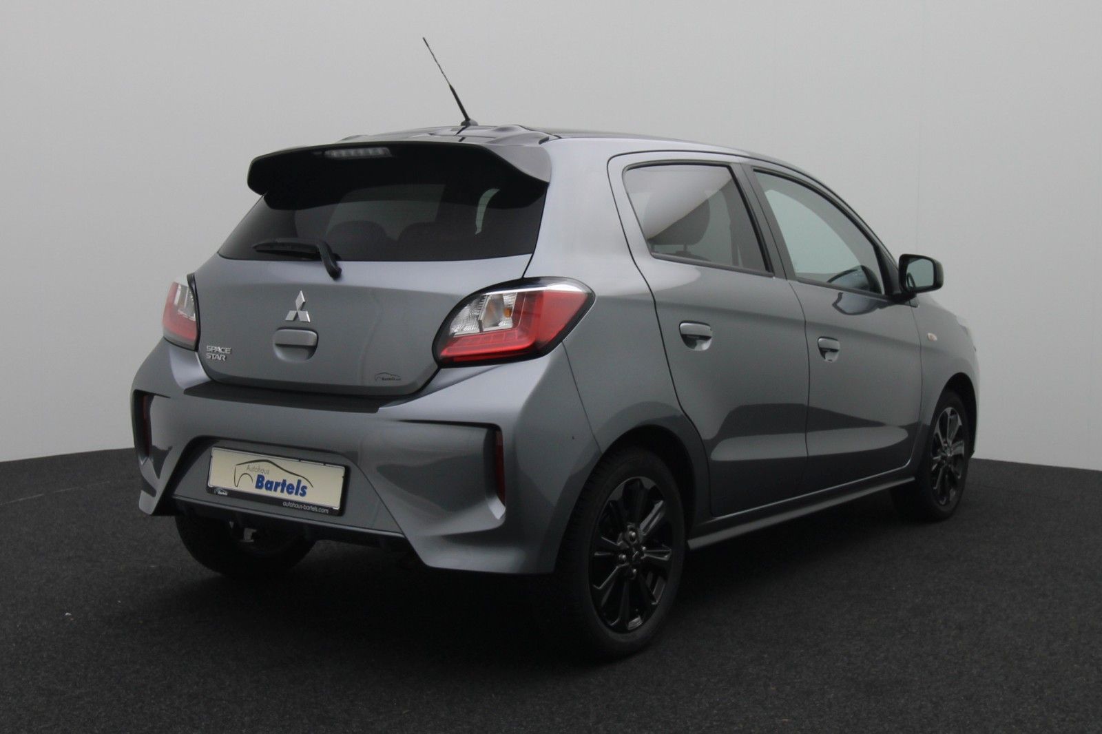 Fahrzeugabbildung Mitsubishi Space Star 1.2 Spirit+ Black