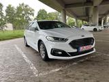 Ford Mondeo 2,0 EcoBoost Titanium Turnier Automat... - Ford Mondeo Titanium mit Hybrid-Antrieb (Benzin/Elektro)
