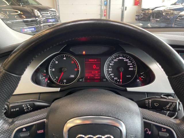 Audi A4 Avant quattro S-LINE*ALCANTARA*NAVI*PDC*MFLK*