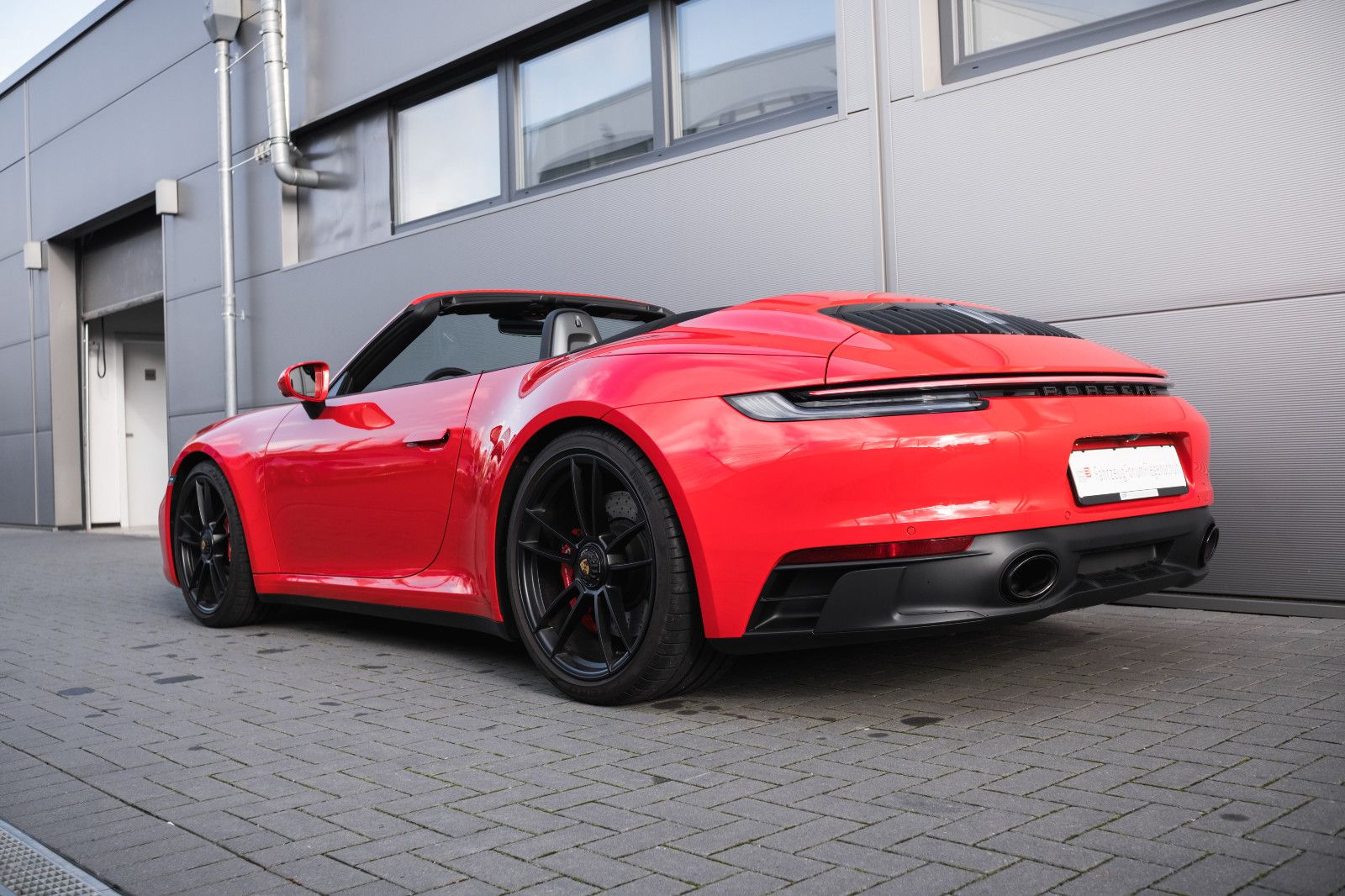 Fahrzeugabbildung Porsche 992/911 GTS 4 Cabrio-Liftsystem-Approved-360Kam.