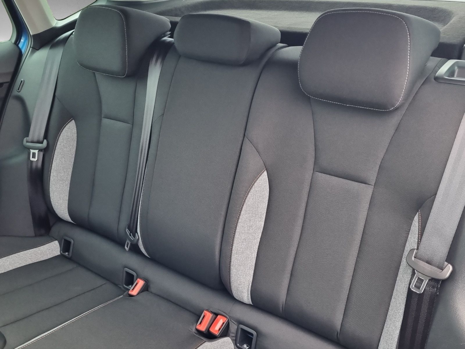 Fahrzeugabbildung SKODA Kamiq Tour 1,0 TSI 85KW/115PS DSG AHK Fahrassi+