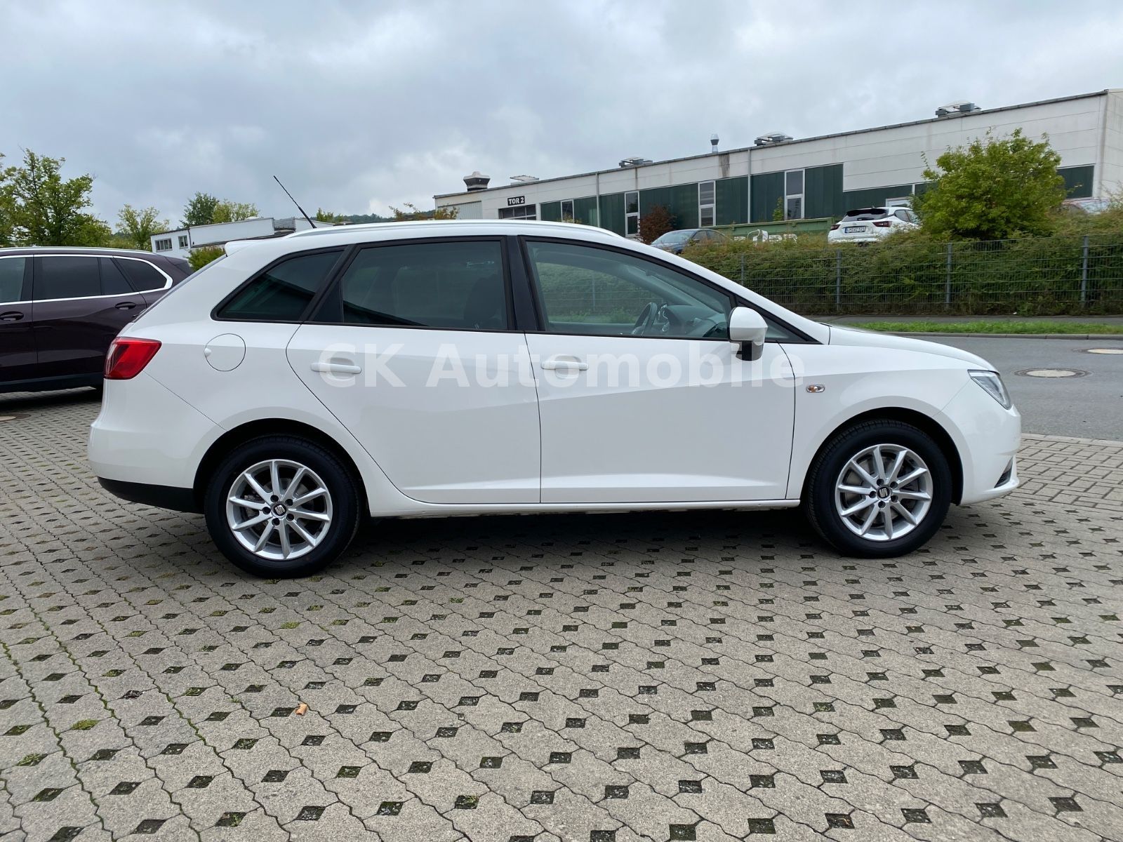 Fahrzeugabbildung SEAT Ibiza ST 1.0 TSI Style DSG/Navi/Bi-Xenon/PDC