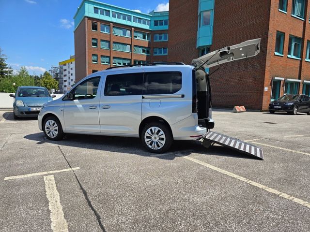 Volkswagen Caddy Maxi Rollstuhltransport Heckeinstieg