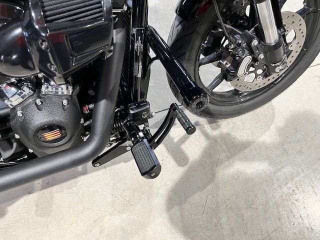 Fahrzeugabbildung Harley-Davidson FXLRST Low Rider ST 117 Umbau / Jekill
