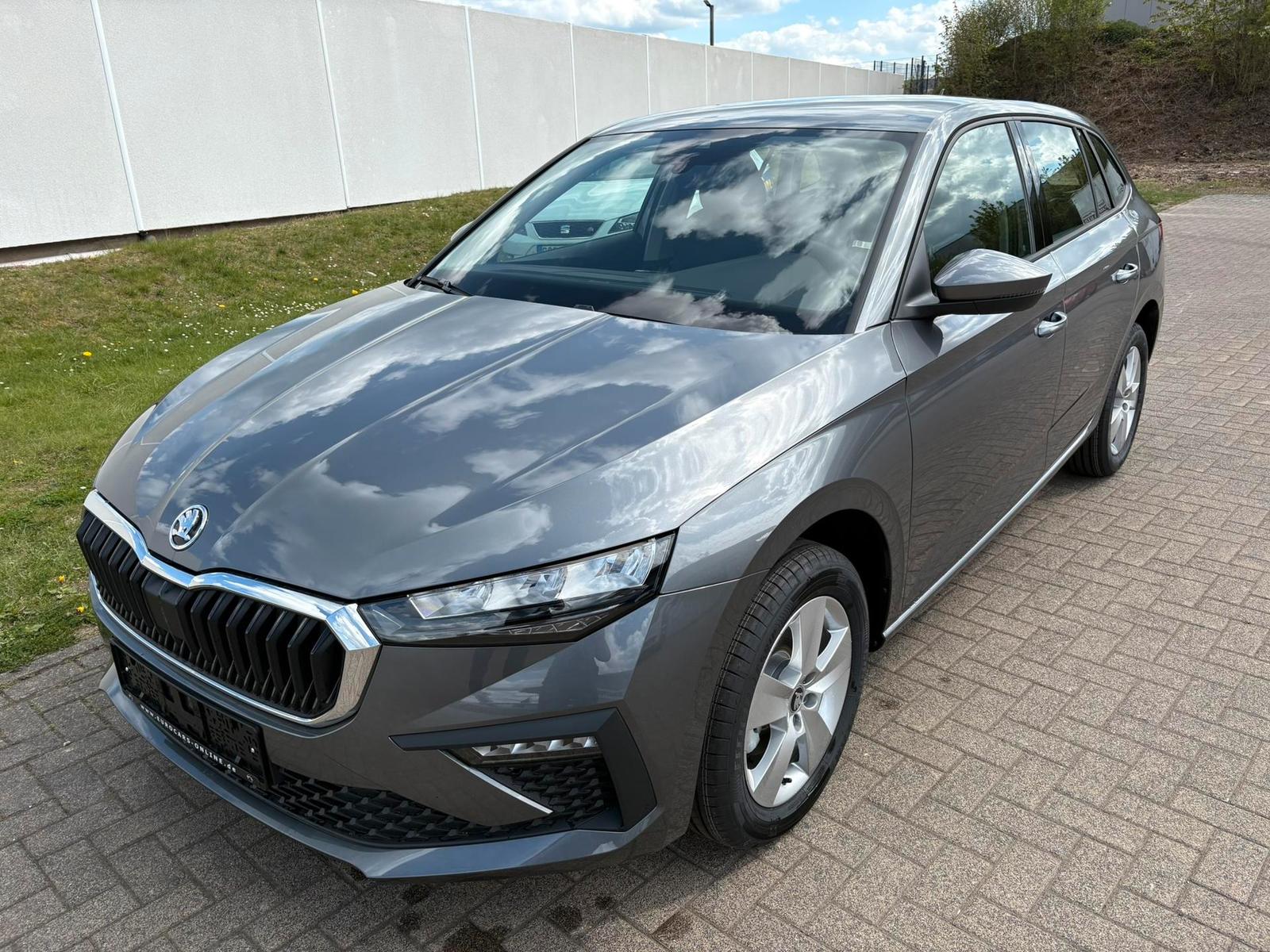 Skoda Scala Extra Plus *VORLAUFFAHRZEUG* 1.0TSI 85K...